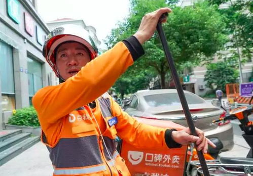朋友圈被这个飞奔的外卖哥刷屏 假肢背后的荣耀与挣扎